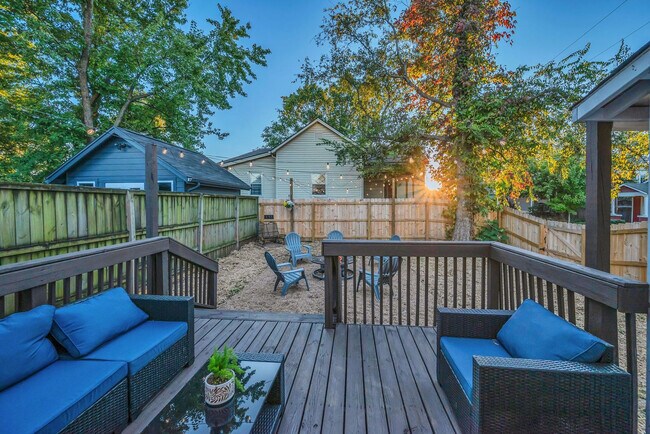 Building Photo - 1331 4th Ave N