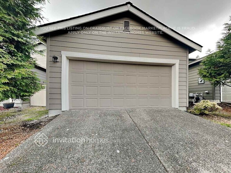 Building Photo - 3651 London Loop NE