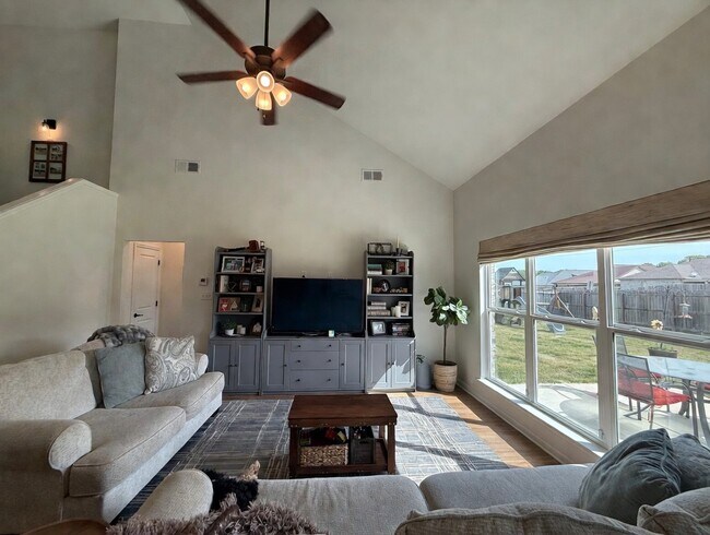 Building Photo - 176 Forsyth Ln