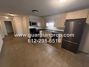 Building Photo - 7535 Cloman Way E