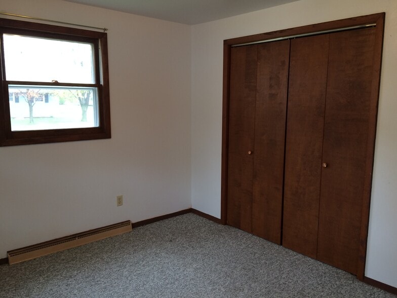 Building Photo - 1347 Hastings St