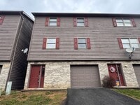 Building Photo - 3 Bedroom, 2.5 bath Close to WVUH/Med Center Area - Available June 4th, 2026