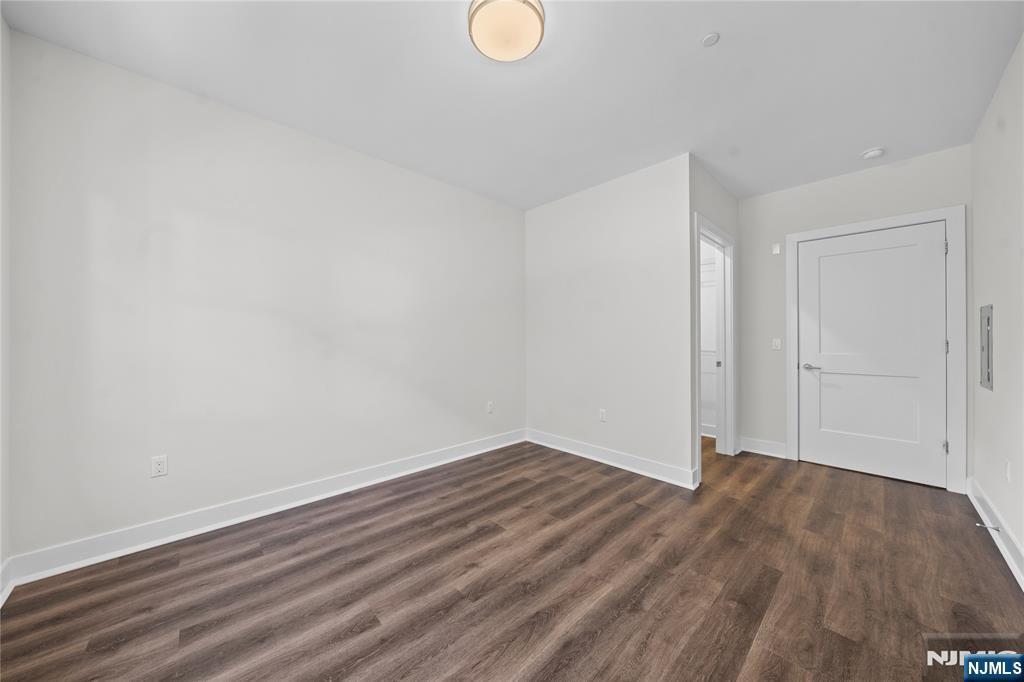 Building Photo - 313 Woodland Pl