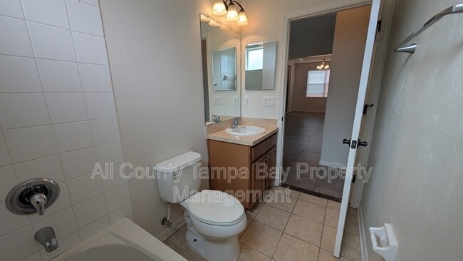 Building Photo - 17449 New Cross Cir