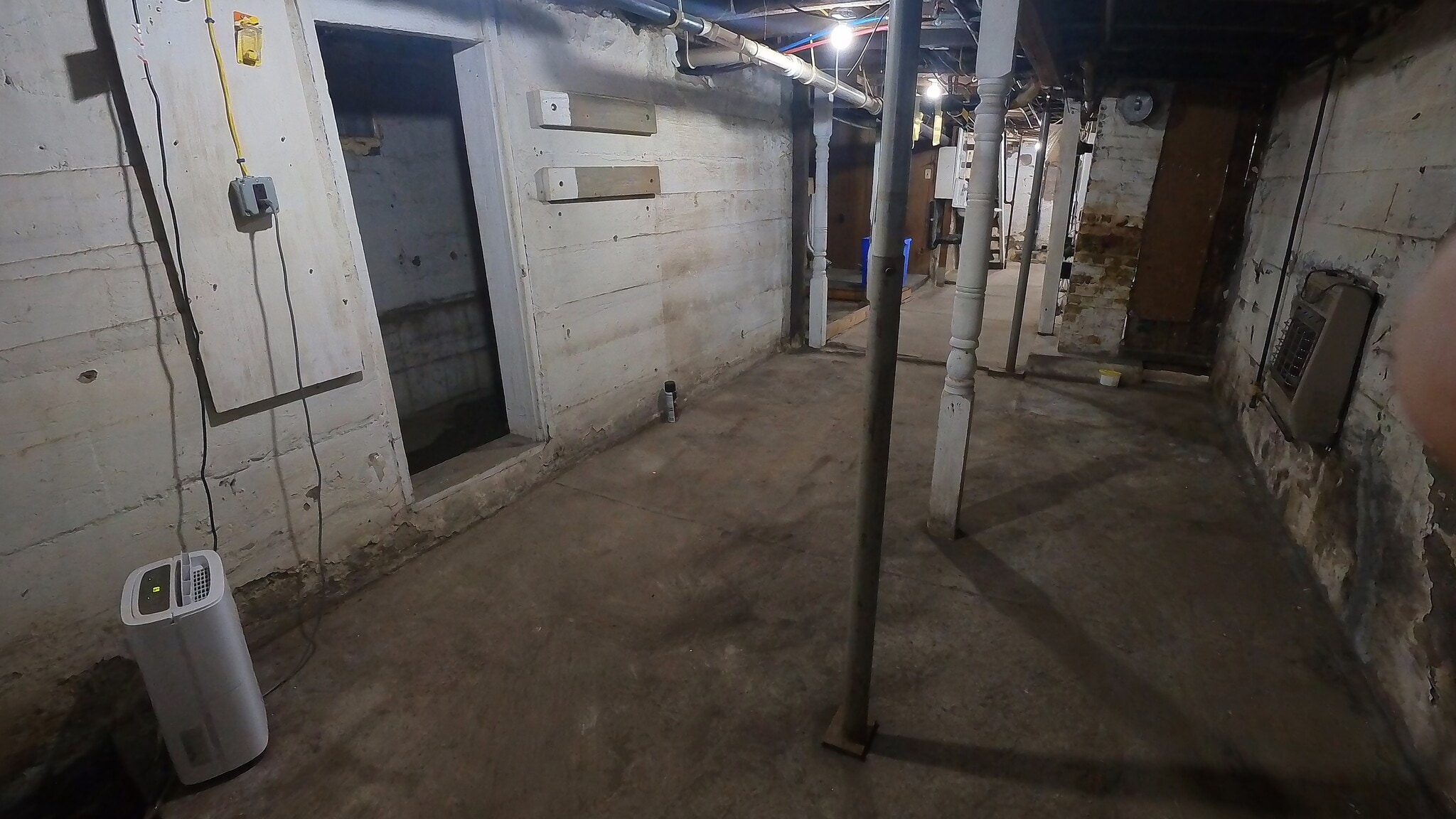 Basement - 637 E Grant St