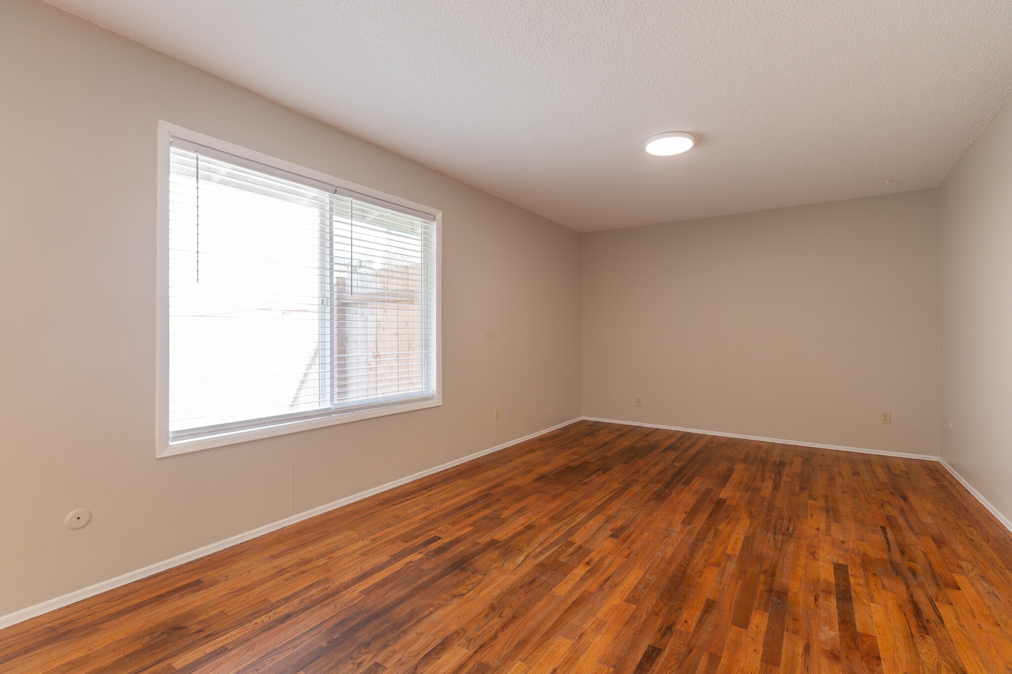 Building Photo - 2531 SE 27th Ave