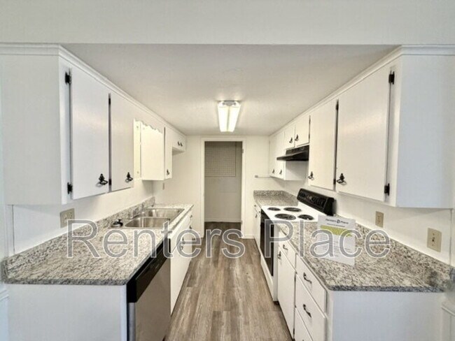 Building Photo - 6912 E 46th Pl