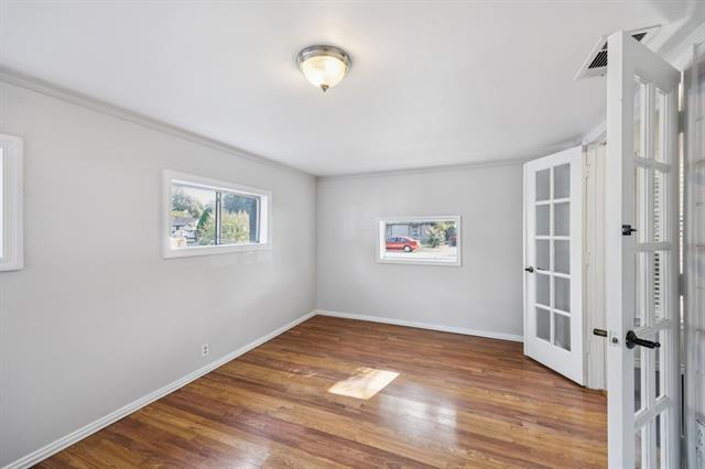 Building Photo - 10433 Cayuga Dr