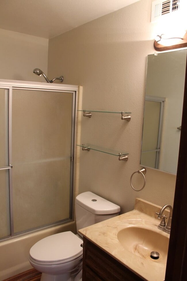 Building Photo - Great Single-Level Cayucos Apartment
