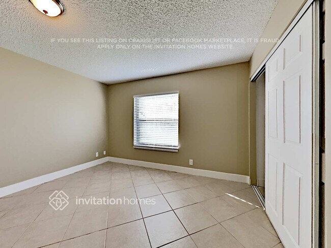 Building Photo - 5900 Ellis Hollow Rd W