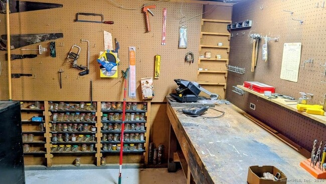 Building Photo - 64 Chatham Ave