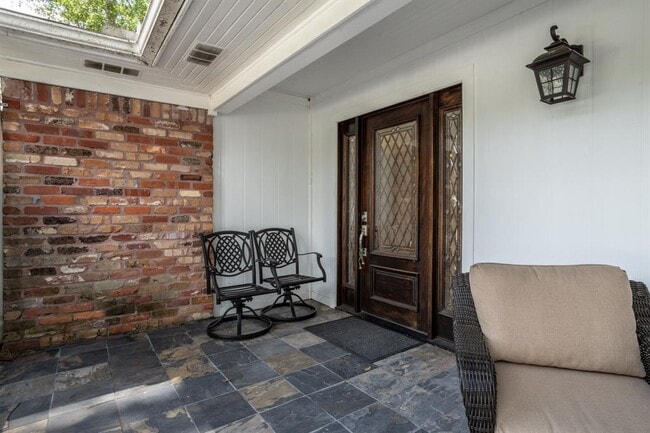 Building Photo - 12739 Memorial Dr