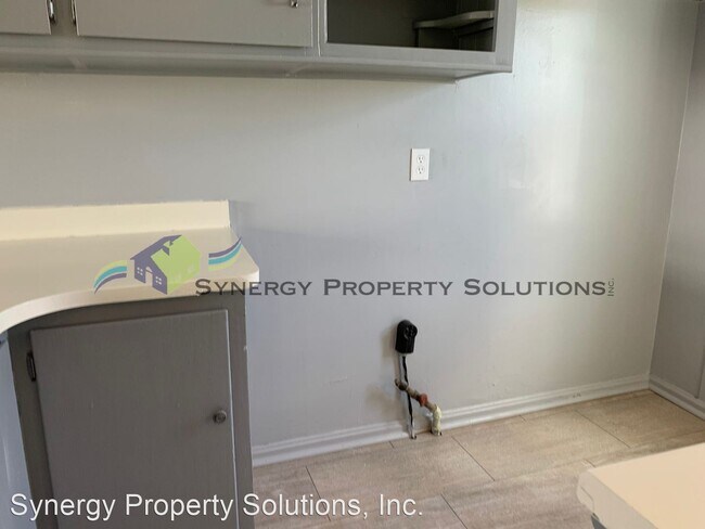 Building Photo - 3 br, 2 bath House - 896 Lincoln Terrace D...