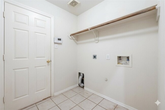 Building Photo - 6015 Ida Rose Ct