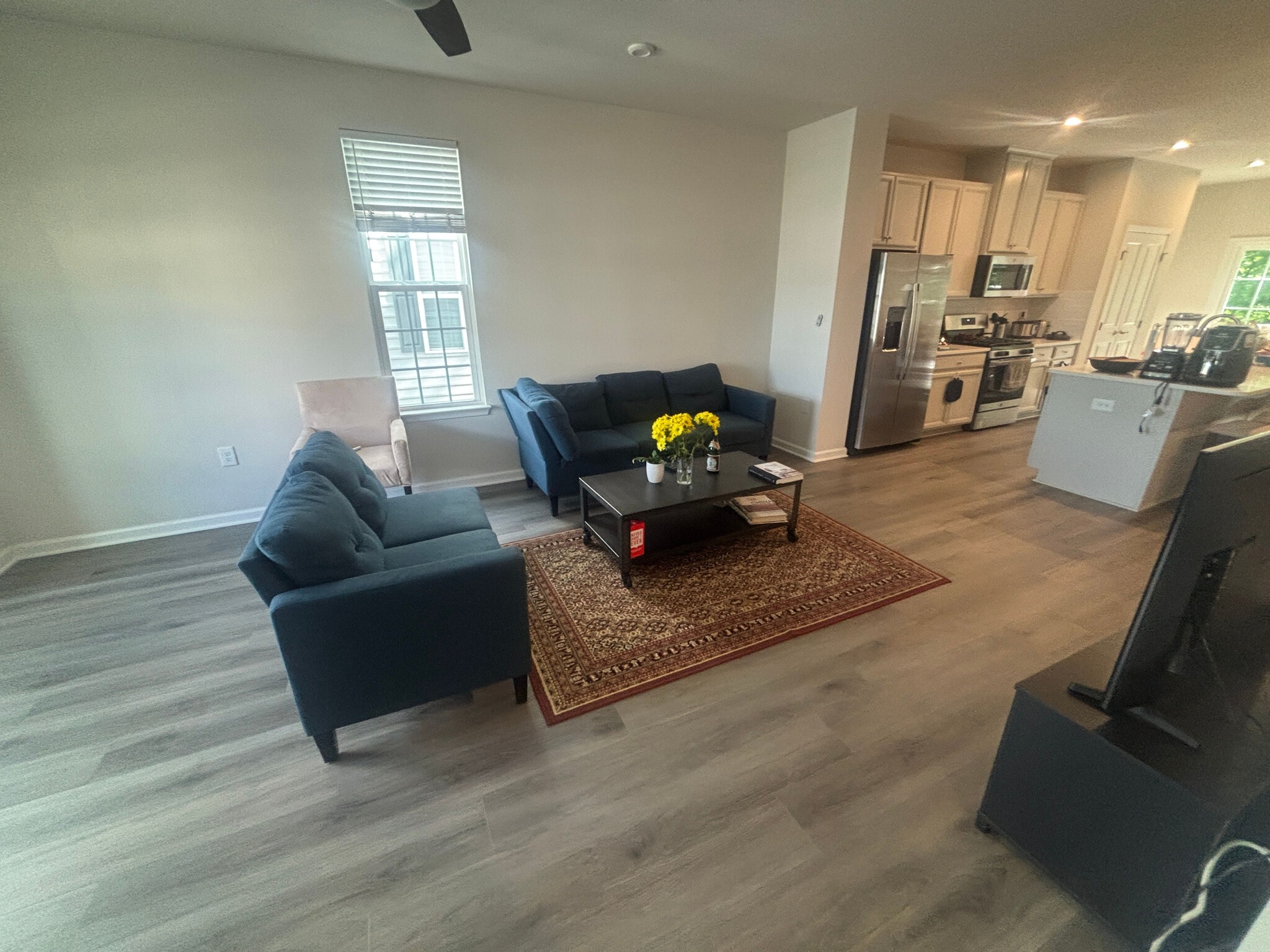 Building Photo - Room in Duplex on Romeria Dr