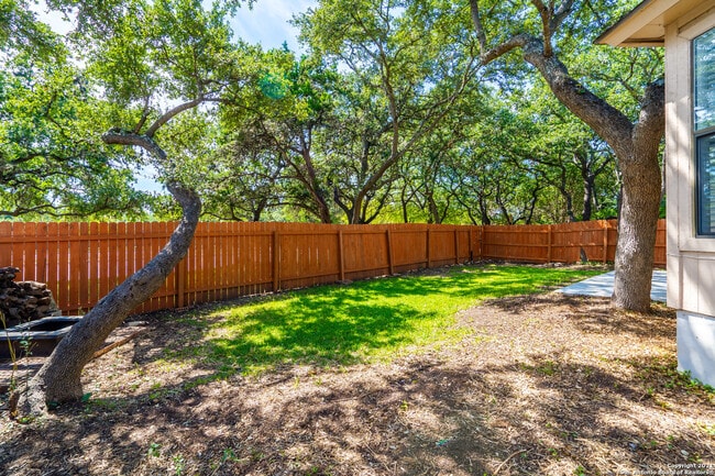 Building Photo - 9614 Fern Crest