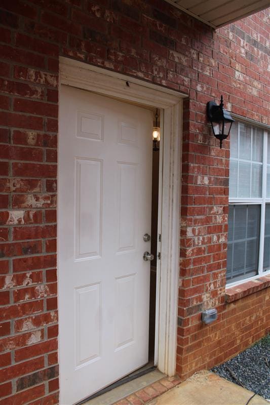 Building Photo - 207 N McGuire Ave