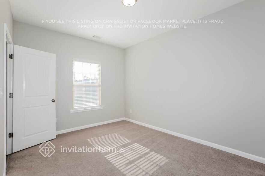 Building Photo - 2049 Charcoal Ives Rd