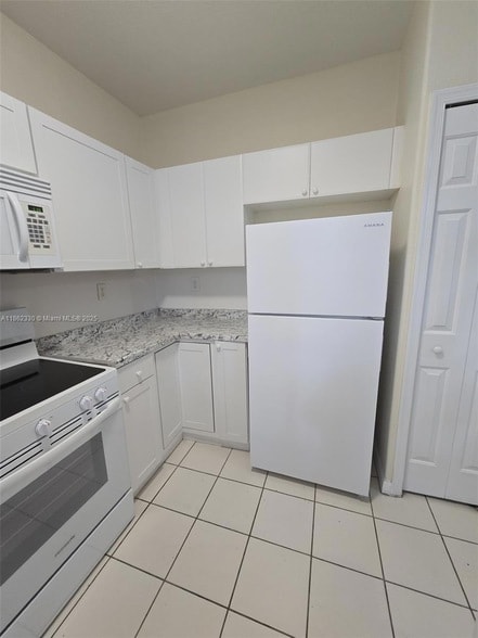 Building Photo - 2610 SE 14th Ave