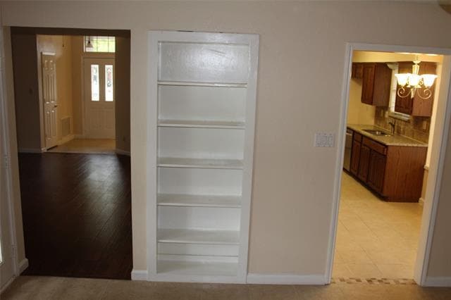 Building Photo - 4112 Howard Dr