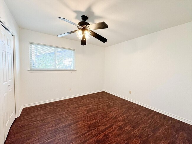 Building Photo - 11910 Stout Oak Trail