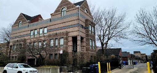Primary Photo - 906 E 54th St