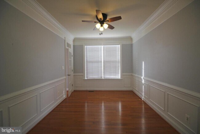 Building Photo - 44136 Riverpoint Dr