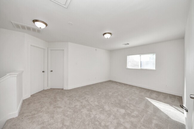 Building Photo - 20623 Patriot Park Ln