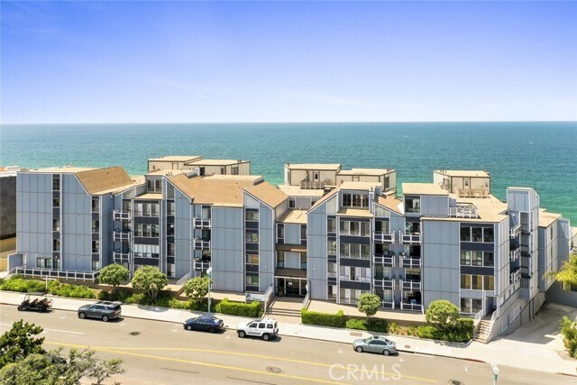 Building Photo - 625 Esplanade