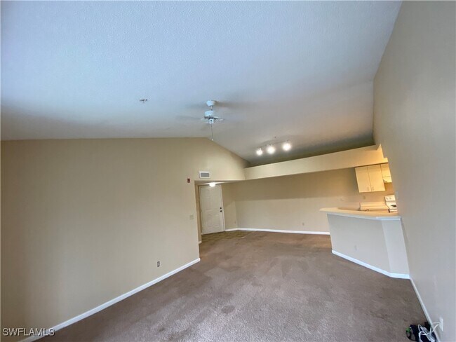 Building Photo - 13525 Eagle Ridge Dr