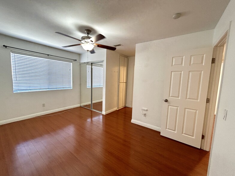 Building Photo - 1039 Mount Olive Dr