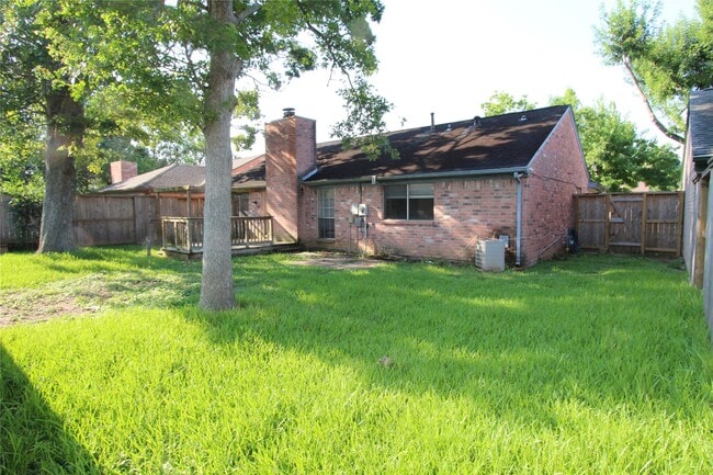 Building Photo - 2823 Chimneystone Cir