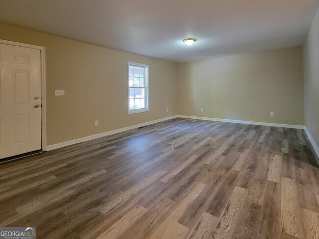 Building Photo - 357 Emily Cir