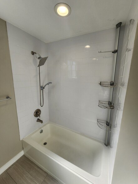 Building Photo - 17200 Willard St