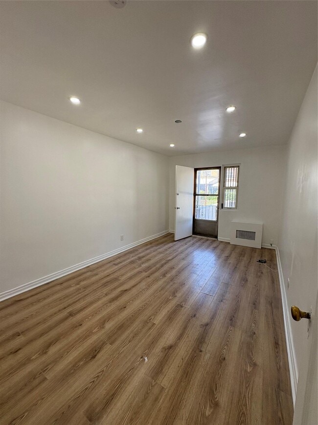 Building Photo - 21-20 80th St