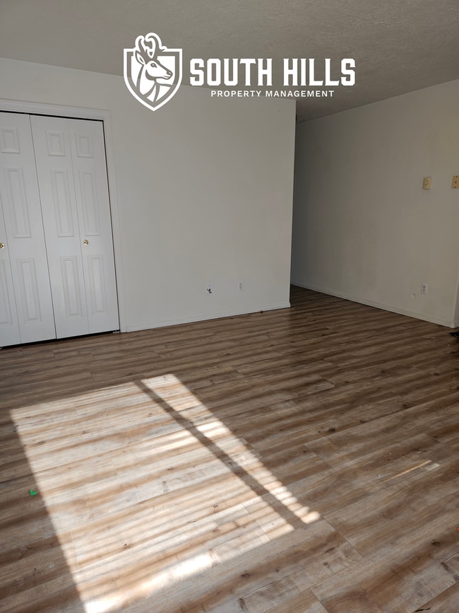 Building Photo - 2140 Elizabeth Blvd