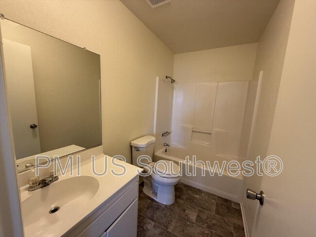 Building Photo - 364 Rio Grande Ct