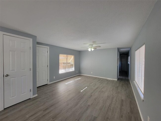Building Photo - 14245 Ravine