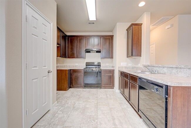 Building Photo - 10118 MARIPOSA GREEN CT