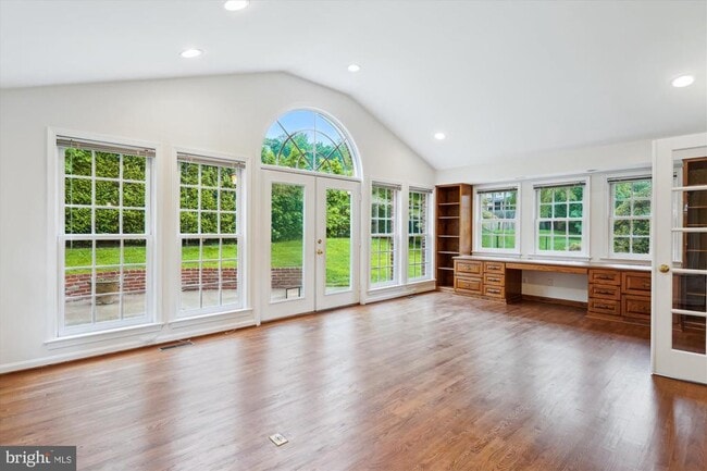 Building Photo - 6302 Orchid Dr