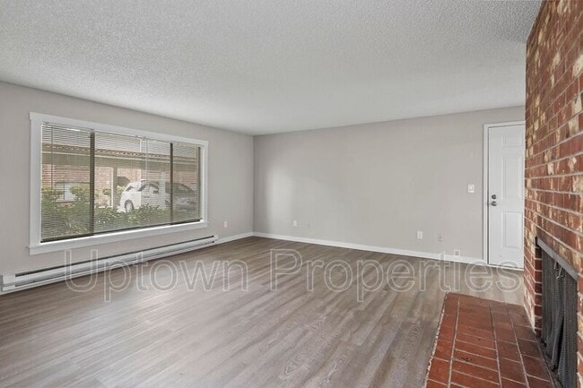 Building Photo - 5660 SW 180th Ave