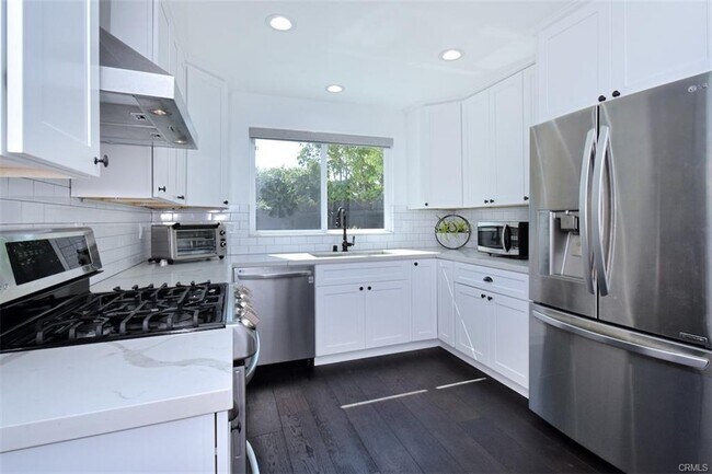 Building Photo - 4364 Oak Glen St