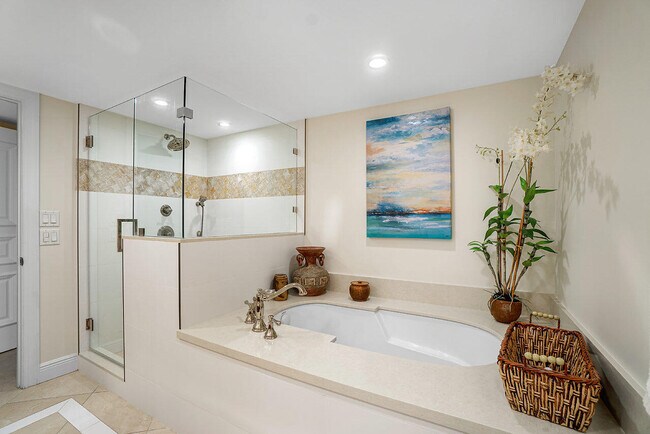 Building Photo - 5080 N Ocean Dr