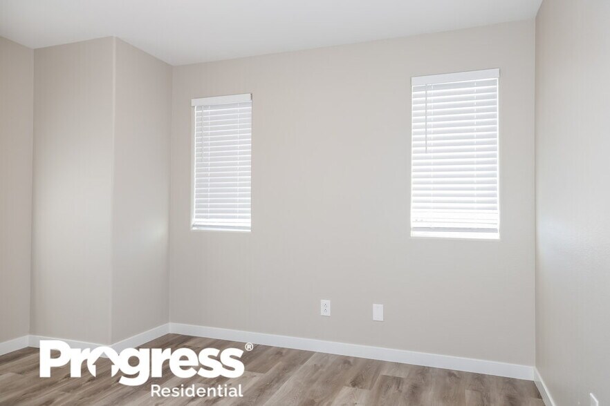 Building Photo - 7875 Windhamridge Dr