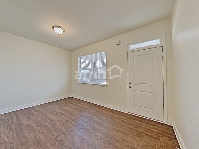 Building Photo - 4915 Franks Creek Way