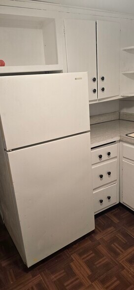 Kitchen - 68 Hendrickson Ave