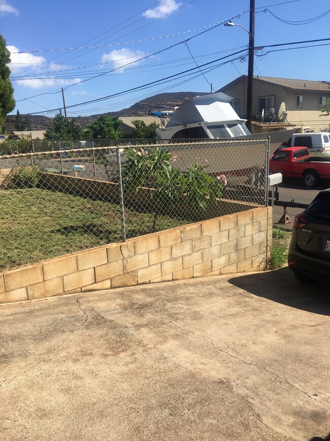 Building Photo - Single family 3 bedroom