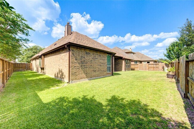 Building Photo - 23911 Milazzo Dr