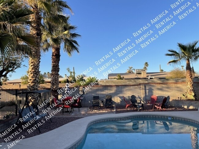 Building Photo - 7868 N Soledad Ave