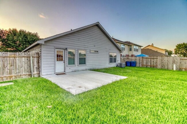 Building Photo - "Charming 4-Bedroom Home in Rosenberg, TX ...